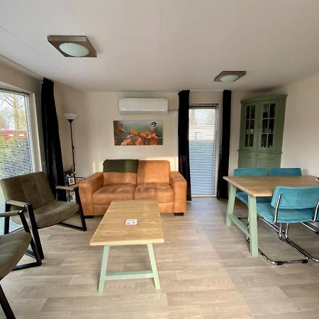 Chalet de Huismus Rijs Buitenkant foto